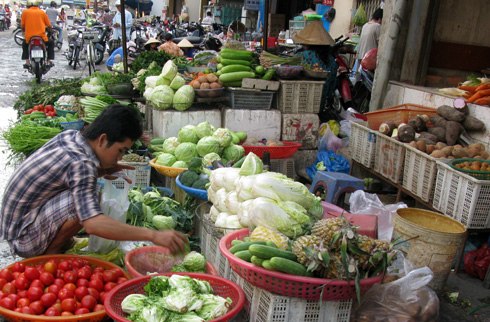 Giá thực phẩm tăng cao ngày Tết Giá thực phẩm tăng cao ngày Tết